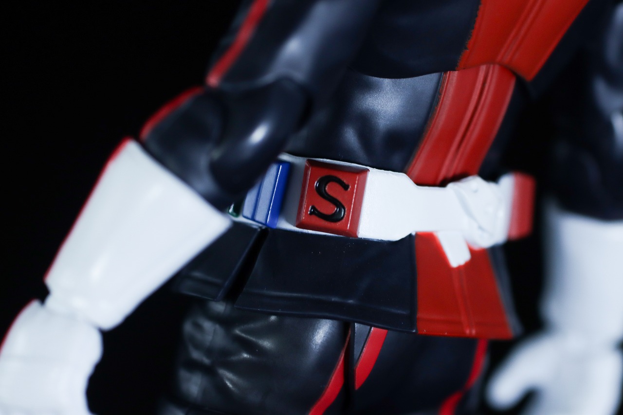 S.H.フィギュアーツ 真骨彫製法　仮面ライダーストロンガー　レビュー　本体