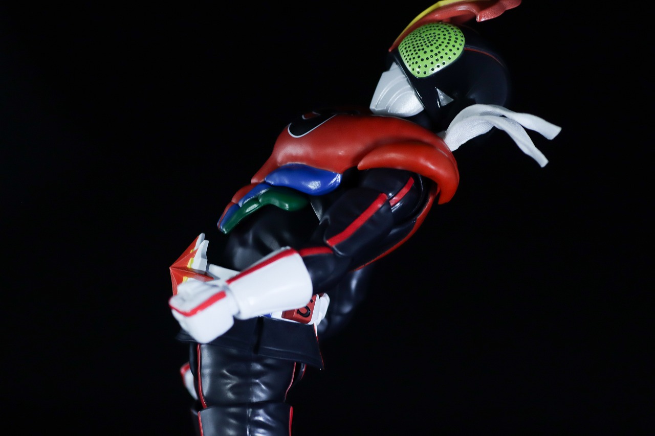 S.H.フィギュアーツ 真骨彫製法　仮面ライダーストロンガー　レビュー　可動範囲