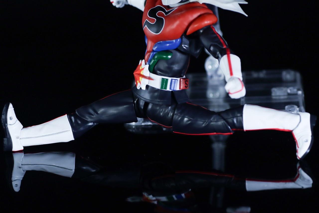 S.H.フィギュアーツ 真骨彫製法　仮面ライダーストロンガー　レビュー　可動範囲