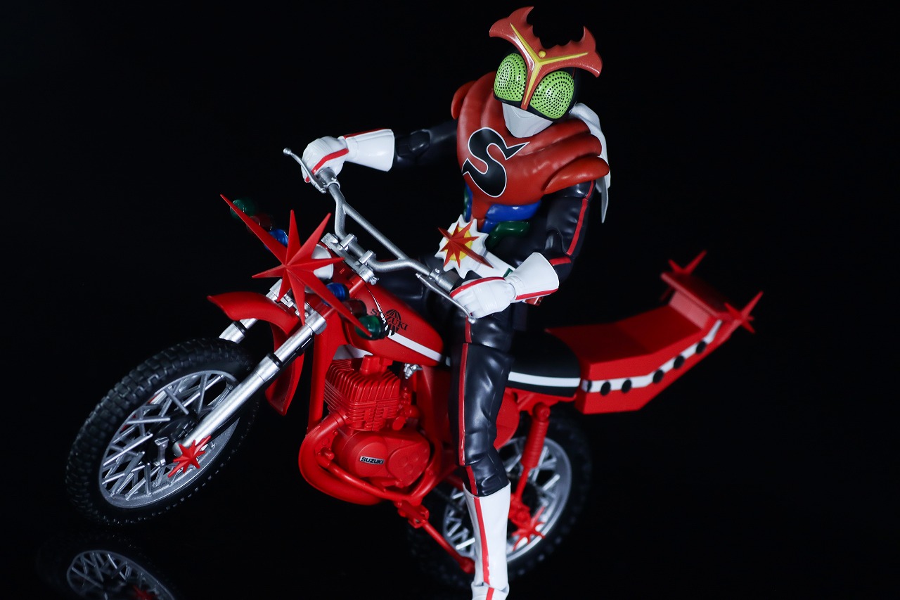 S.H.フィギュアーツ 真骨彫製法　仮面ライダーストロンガー　レビュー　アクション　カブトロー