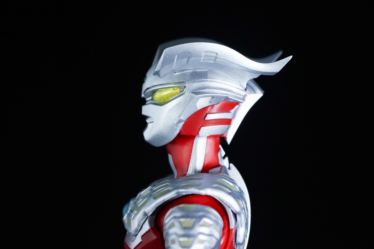 S.H.フィギュアーツ　ウルトラマンゼロ ワイルドバースト　レビュー　可動範囲