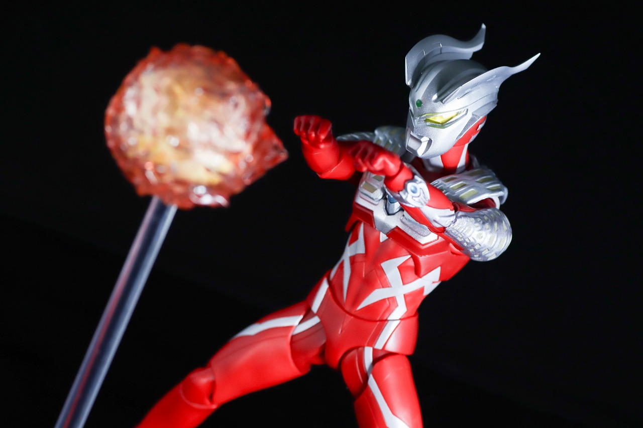 S.H.フィギュアーツ　ウルトラマンゼロ ワイルドバースト　レビュー　アクション