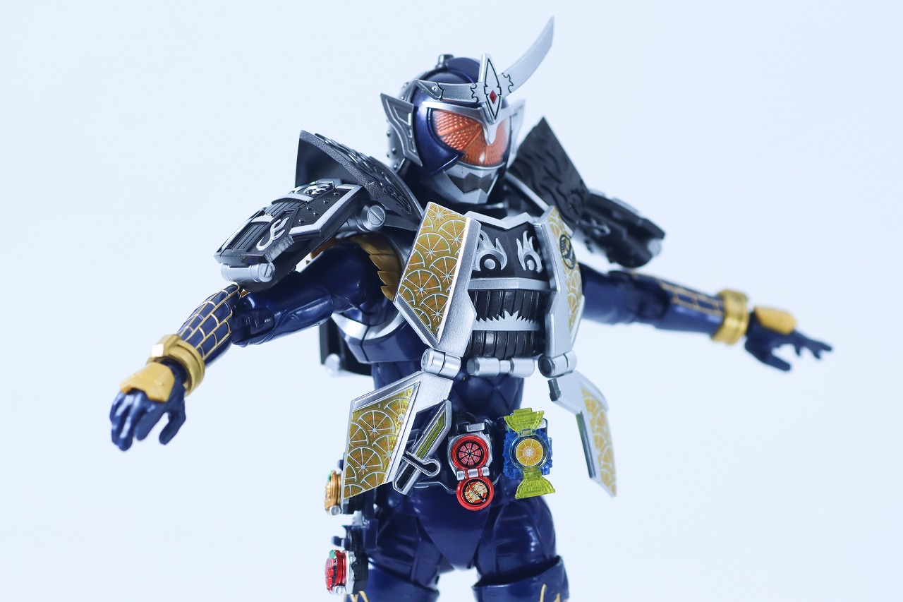 S.H.フィギュアーツ 真骨彫製法　仮面ライダー鎧武 ジンバーレモンアームズ　レビュー　可動範囲
