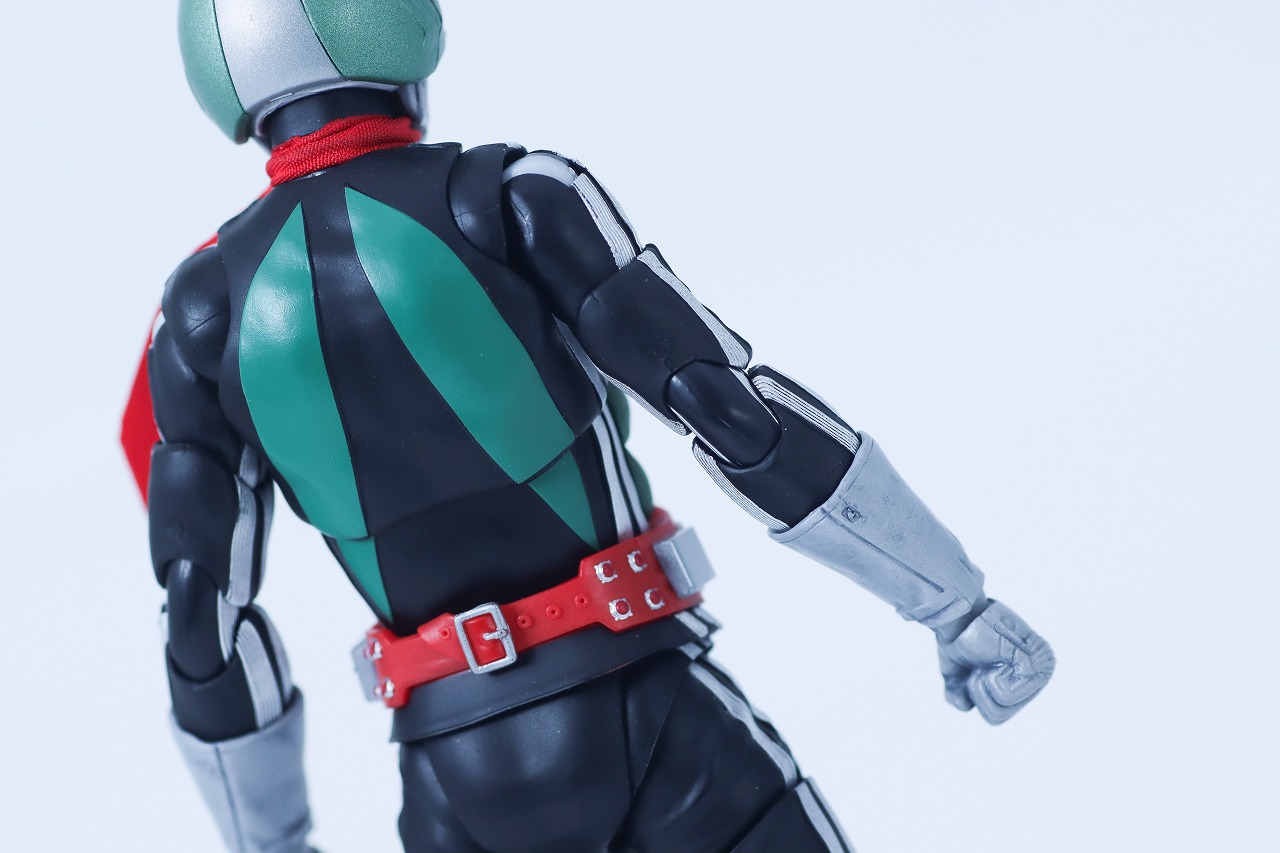 S.H.フィギュアーツ 真骨彫製法　仮面ライダー新1号 栄光の昭和ライダーエディション　レビュー　本体