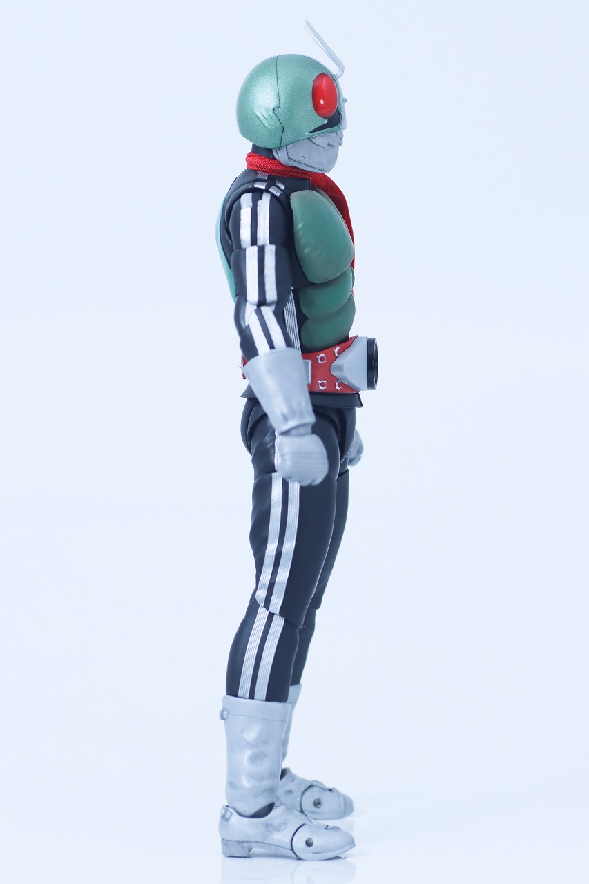 S.H.フィギュアーツ 真骨彫製法　仮面ライダー新1号 栄光の昭和ライダーエディション　レビュー　本体