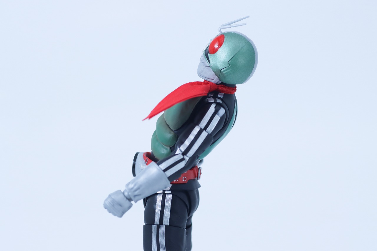 S.H.フィギュアーツ 真骨彫製法　仮面ライダー新1号 栄光の昭和ライダーエディション　レビュー　可動範囲