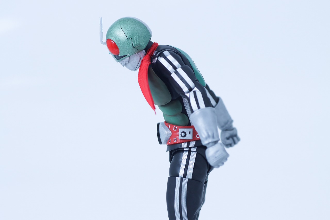 S.H.フィギュアーツ 真骨彫製法　仮面ライダー新1号 栄光の昭和ライダーエディション　レビュー　可動範囲
