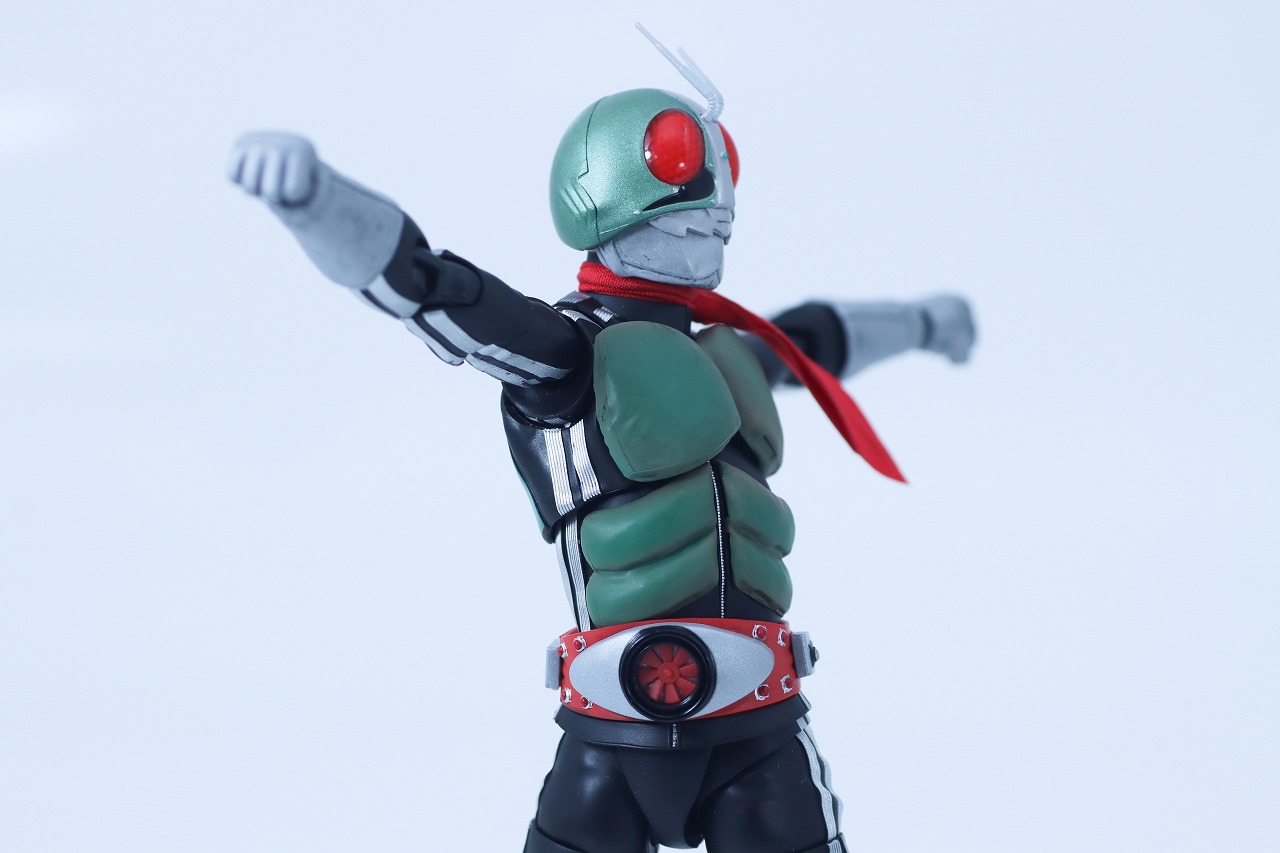 S.H.フィギュアーツ 真骨彫製法　仮面ライダー新1号 栄光の昭和ライダーエディション　レビュー　可動範囲