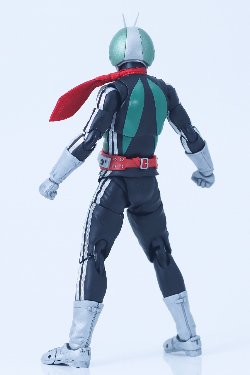 S.H.フィギュアーツ 真骨彫製法　仮面ライダー新1号 栄光の昭和ライダーエディション　レビュー　本体