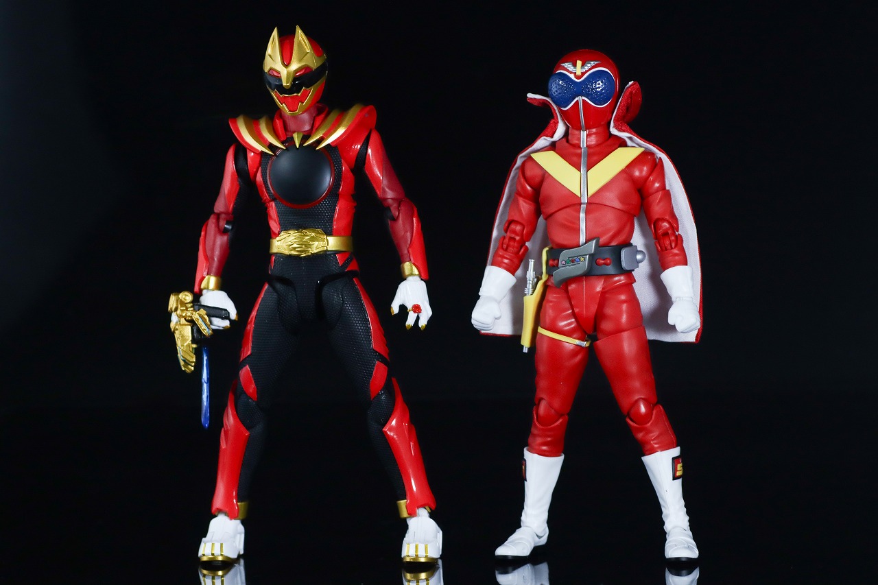 S.H.フィギュアーツ 真骨彫製法　アカレンジャー 50th Anniversary ver.　レビュー　比較　ゴジュウウルフ