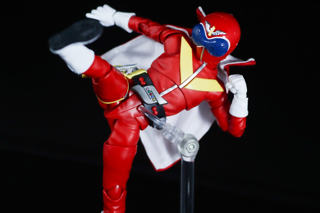 S.H.フィギュアーツ 真骨彫製法　アカレンジャー 50th Anniversary ver.　レビュー　アクション