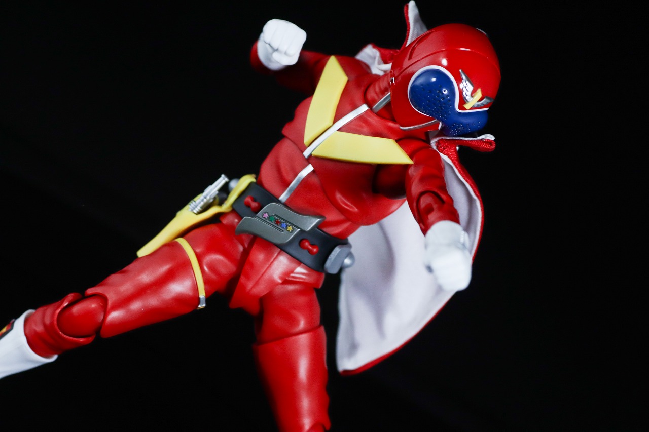 S.H.フィギュアーツ 真骨彫製法　アカレンジャー 50th Anniversary ver.　レビュー　アクション