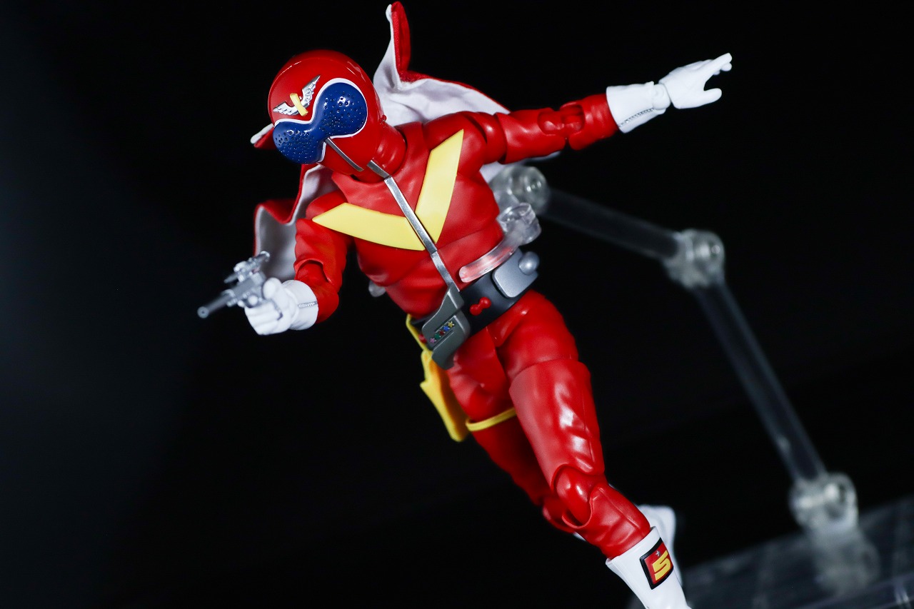 S.H.フィギュアーツ 真骨彫製法　アカレンジャー 50th Anniversary ver.　レビュー　アクション