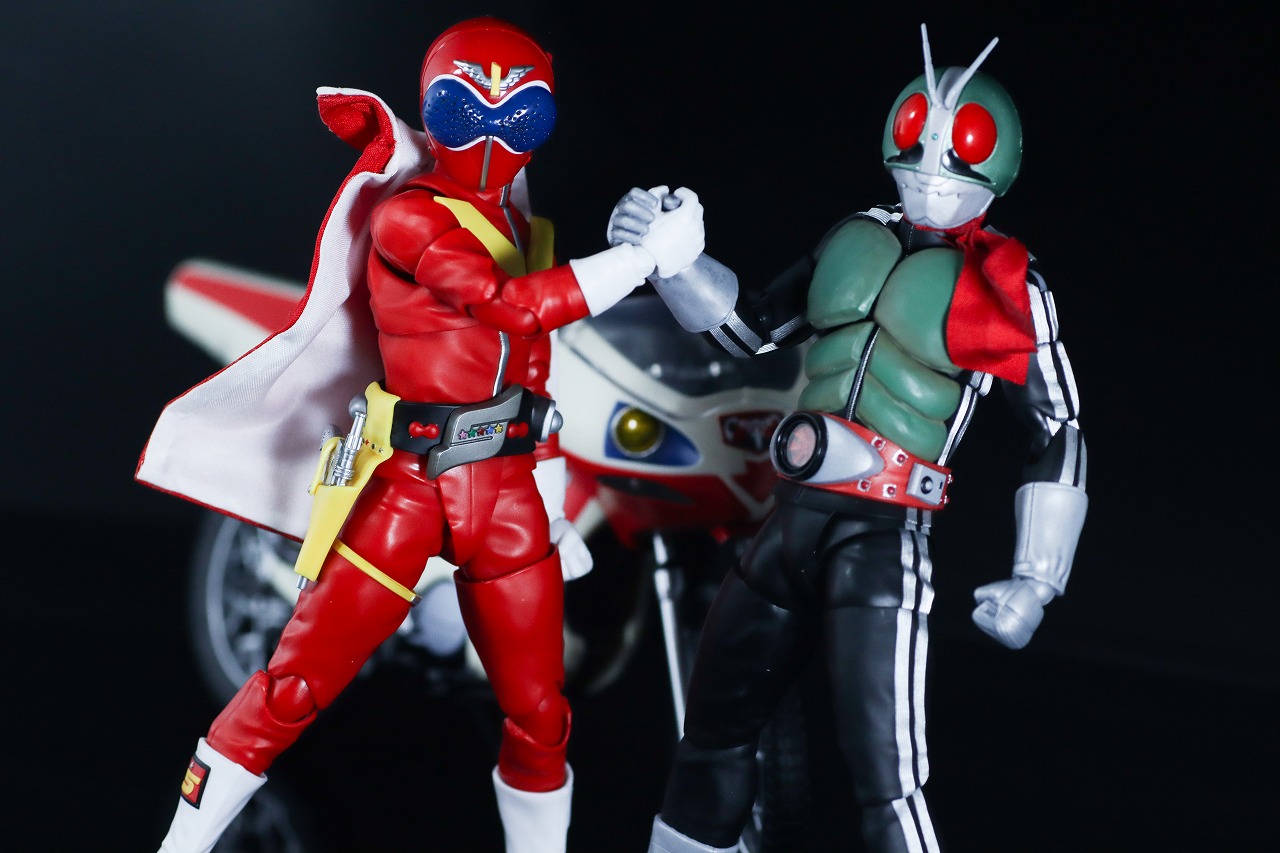 S.H.フィギュアーツ 真骨彫製法　アカレンジャー 50th Anniversary ver.　レビュー　アクション　仮面ライダー新1号　栄光の昭和ライダーエディション