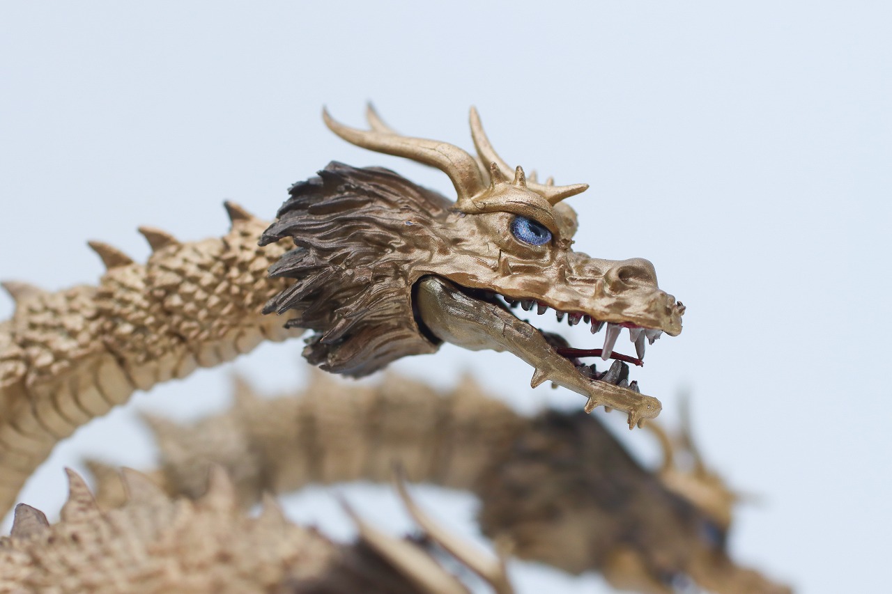 S.H.モンスターアーツ　キングギドラ（1972）　レビュー　本体