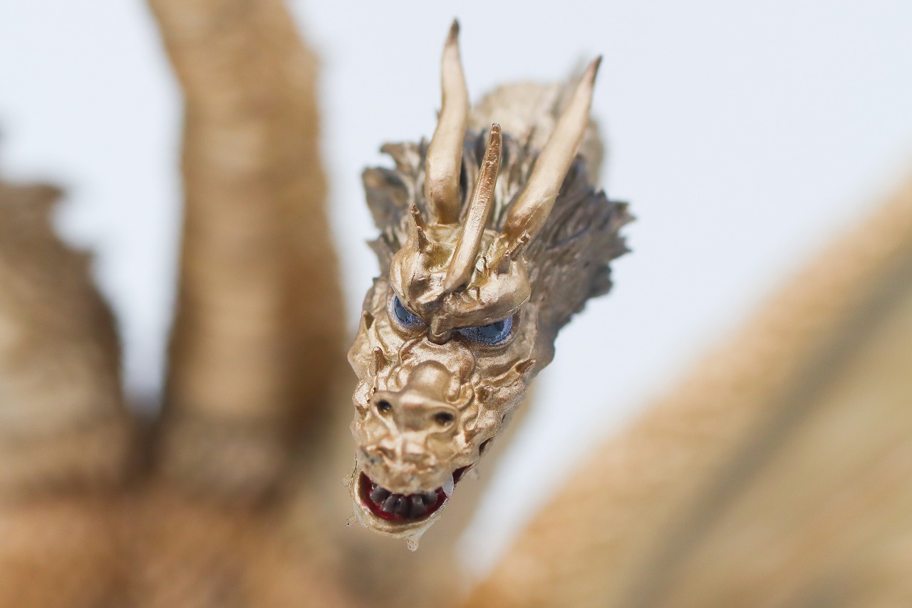 S.H.モンスターアーツ　キングギドラ（1972）　レビュー　本体