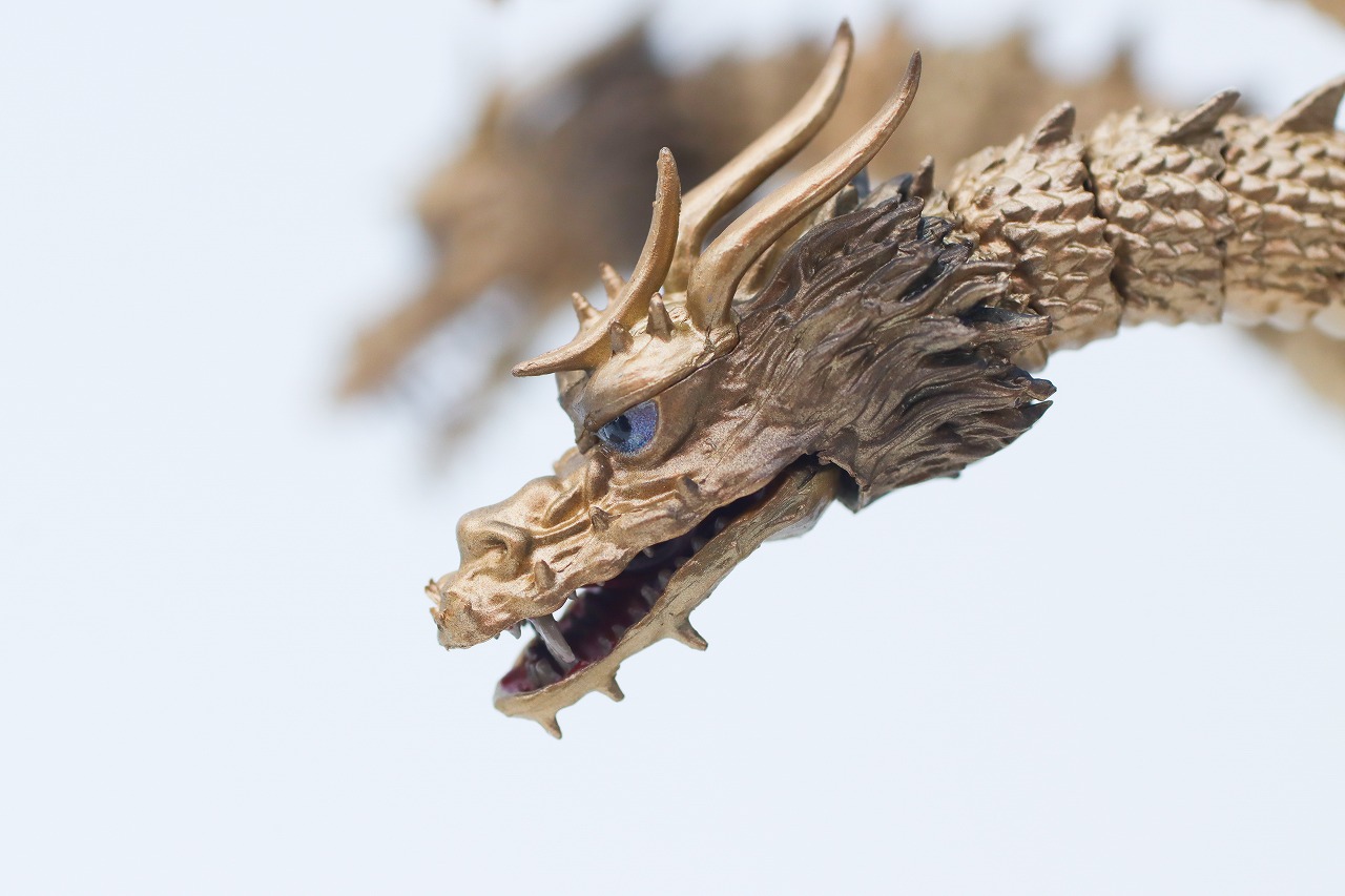 S.H.モンスターアーツ　キングギドラ（1972）　レビュー　本体