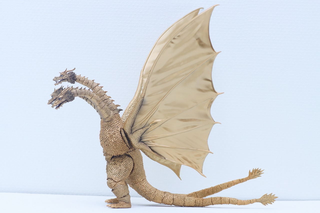 S.H.モンスターアーツ　キングギドラ（1972）　レビュー　本体