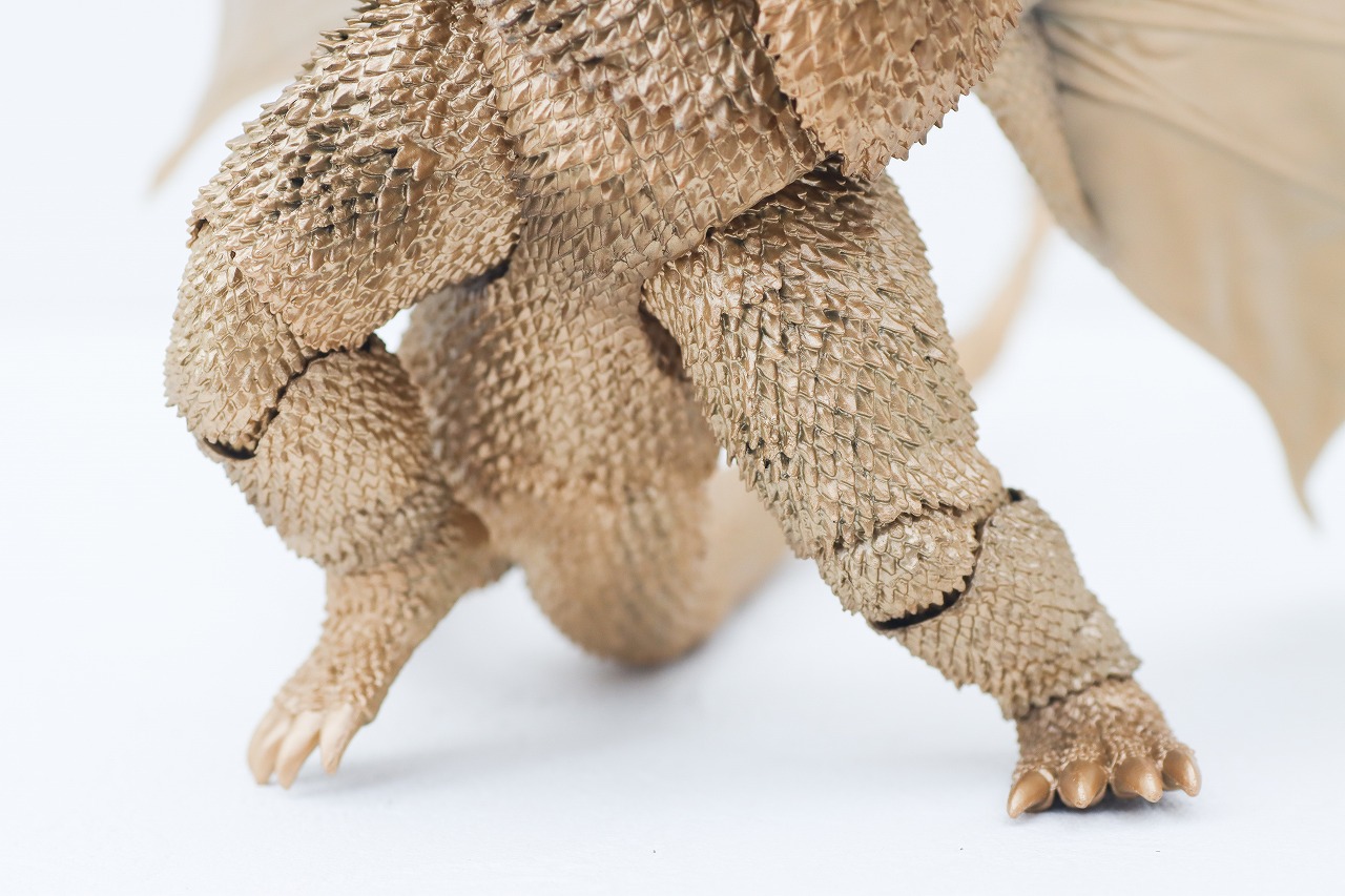 S.H.モンスターアーツ　キングギドラ（1972）　レビュー　可動範囲