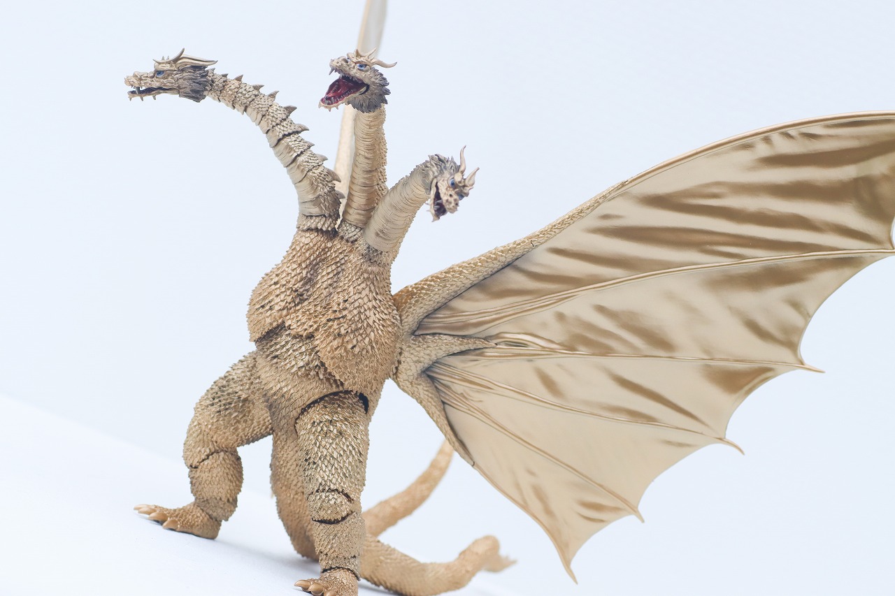 S.H.モンスターアーツ　キングギドラ（1972）　レビュー　アクション