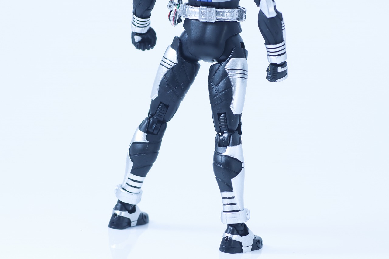 S.H.フィギュアーツ 真骨彫製法　仮面ライダーガタック ハイパーフォーム　レビュー　本体