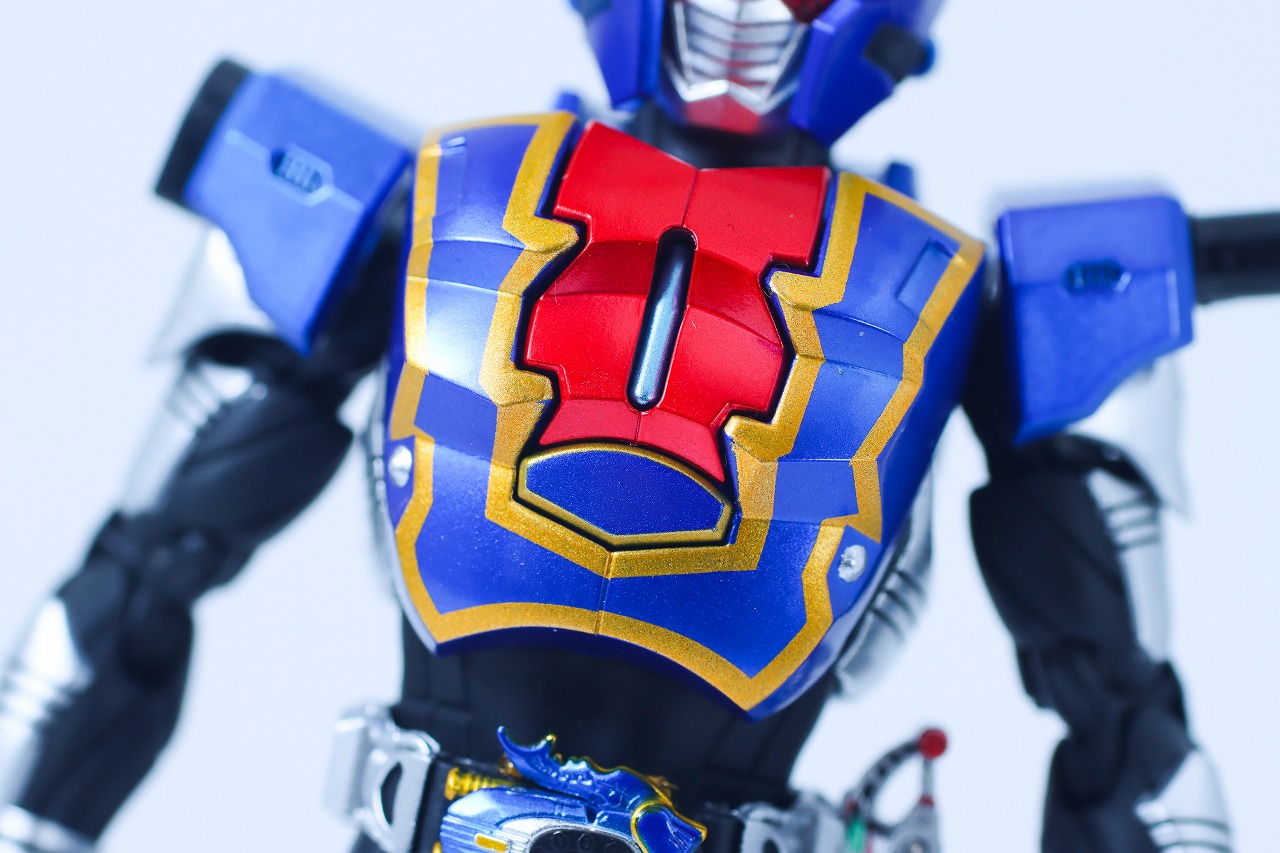 S.H.フィギュアーツ 真骨彫製法　仮面ライダーガタック ハイパーフォーム　レビュー　本体