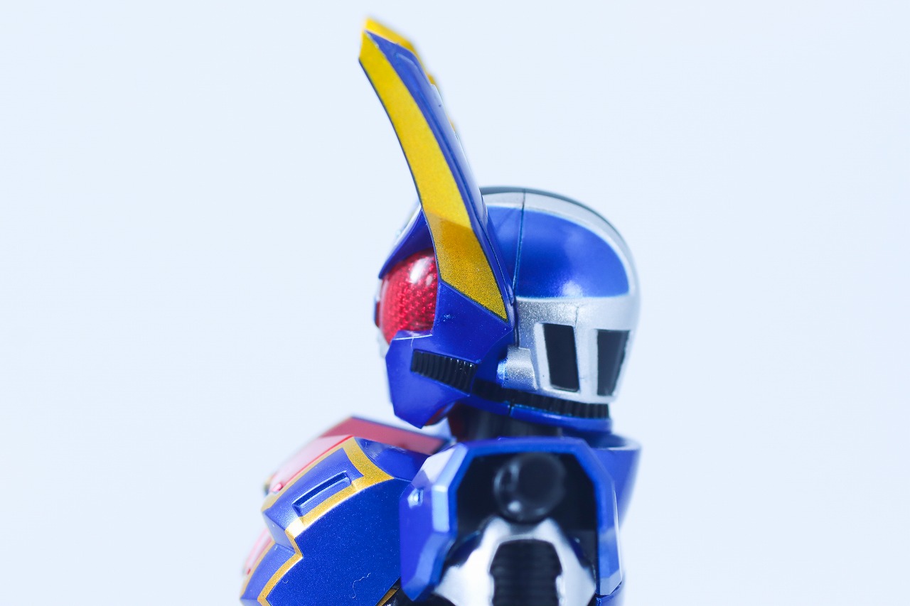 S.H.フィギュアーツ 真骨彫製法　仮面ライダーガタック ハイパーフォーム　レビュー　本体