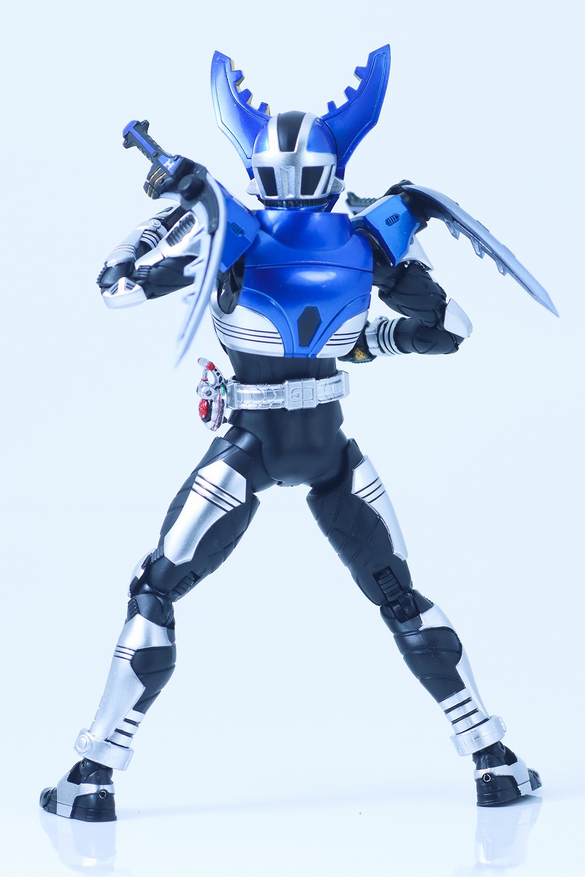 S.H.フィギュアーツ 真骨彫製法　仮面ライダーガタック ハイパーフォーム　レビュー　本体