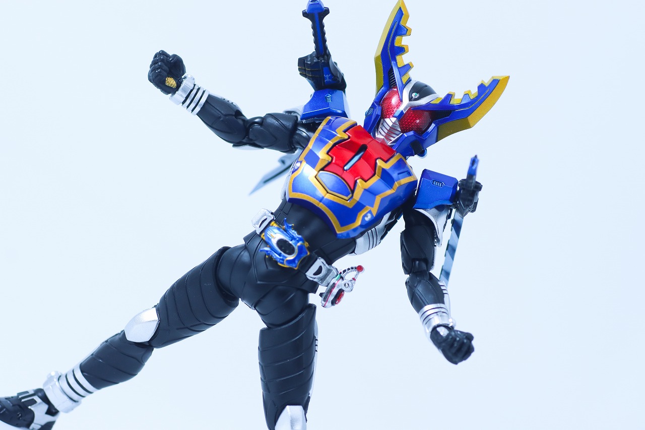 S.H.フィギュアーツ 真骨彫製法　仮面ライダーガタック ハイパーフォーム　レビュー