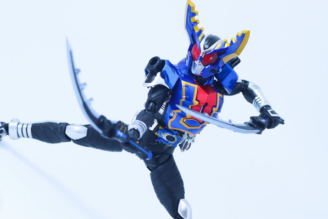 S.H.フィギュアーツ 真骨彫製法　仮面ライダーガタック ハイパーフォーム　レビュー　アクション
