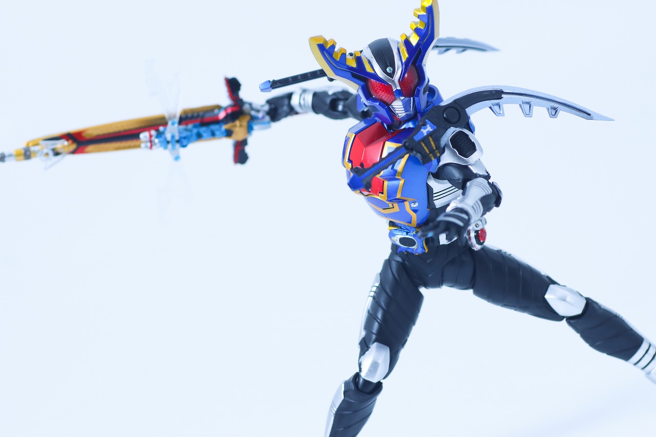 S.H.フィギュアーツ 真骨彫製法　仮面ライダーガタック ハイパーフォーム　レビュー　アクション