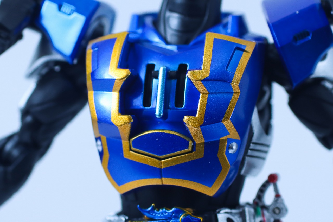 S.H.フィギュアーツ 真骨彫製法　仮面ライダーガタック ハイパーフォーム　レビュー　付属品　ハイパークロックアップ　胸パーツ