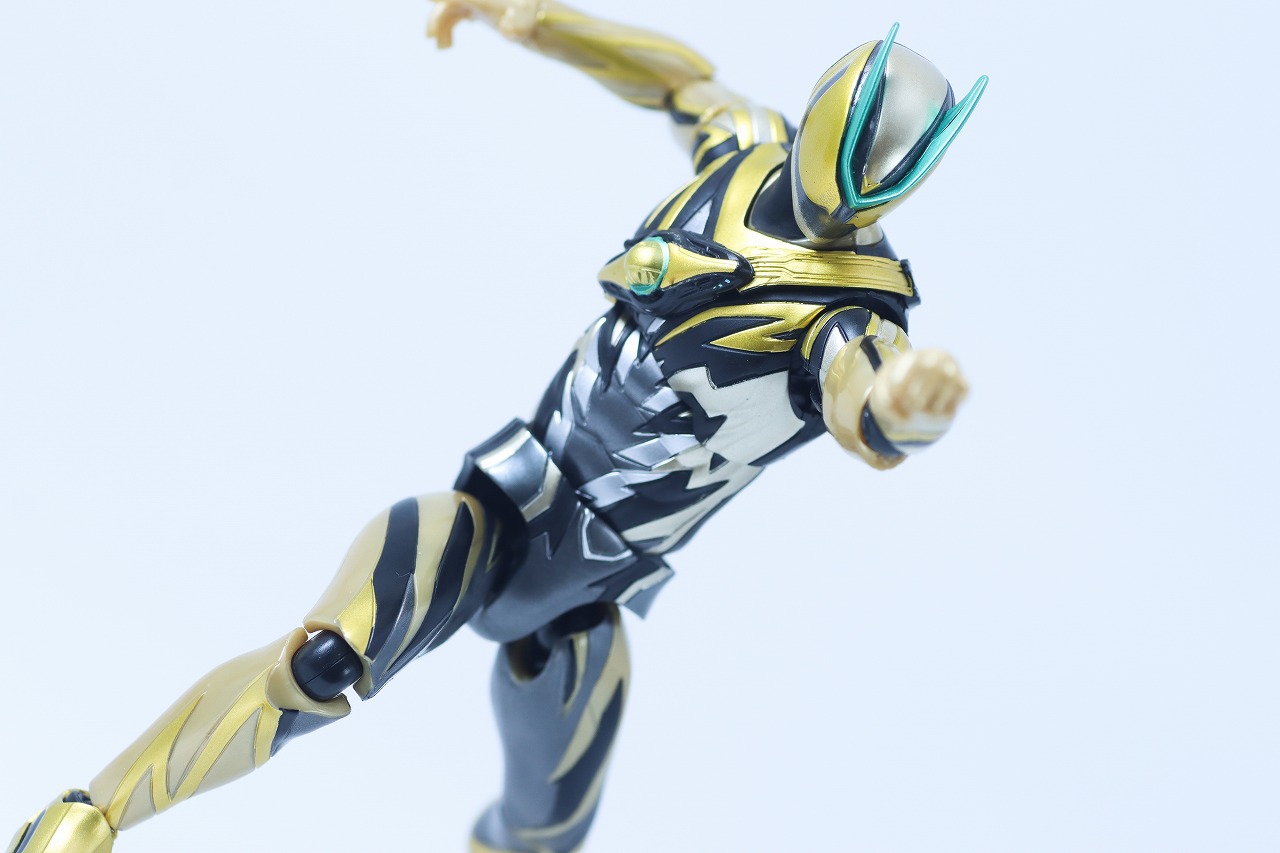 仮面ライダーアクションフィギュア　仮面ライダーゼッツ イナズマプラズマ　レビュー　アクション