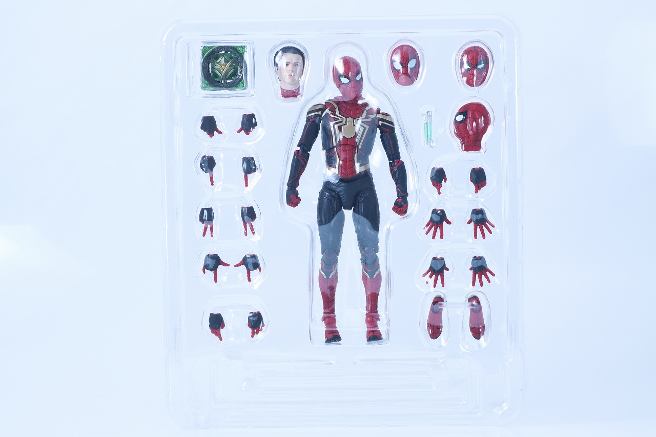MAFEX　スパイダーマン　インテグレーテッド　スーツ　レビュー　パッケージ