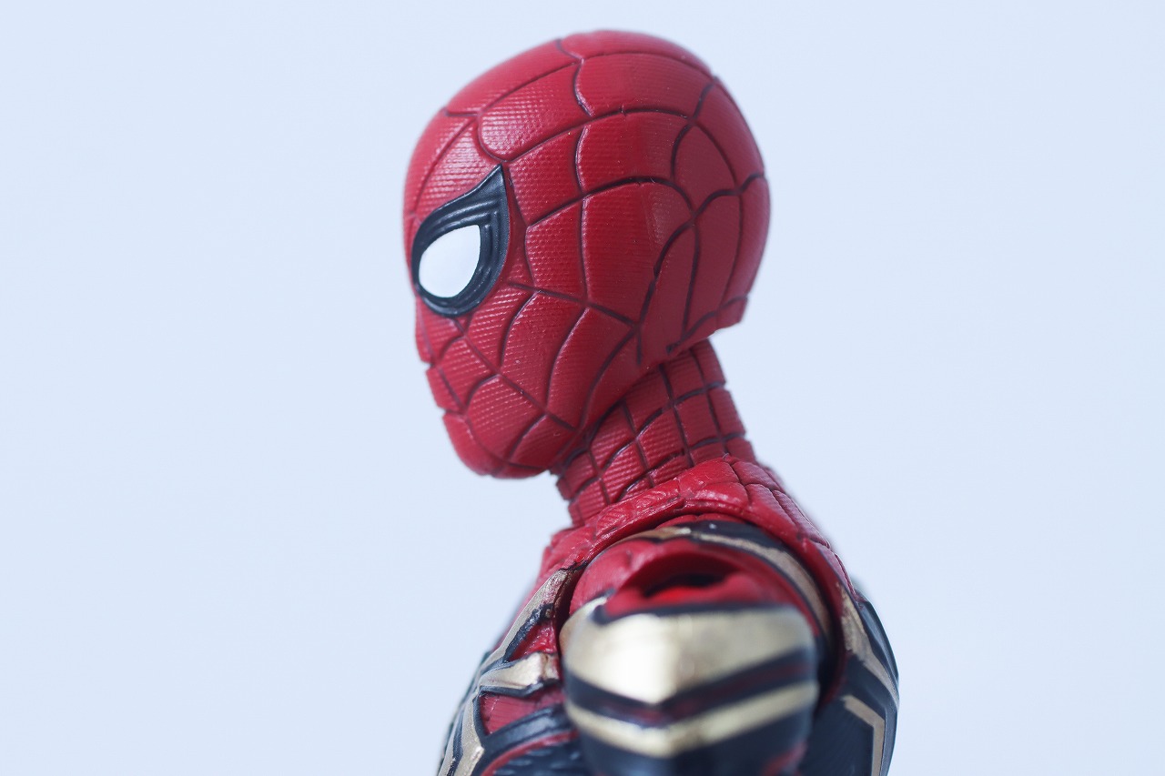 MAFEX　スパイダーマン　インテグレーテッド　スーツ　レビュー　本体