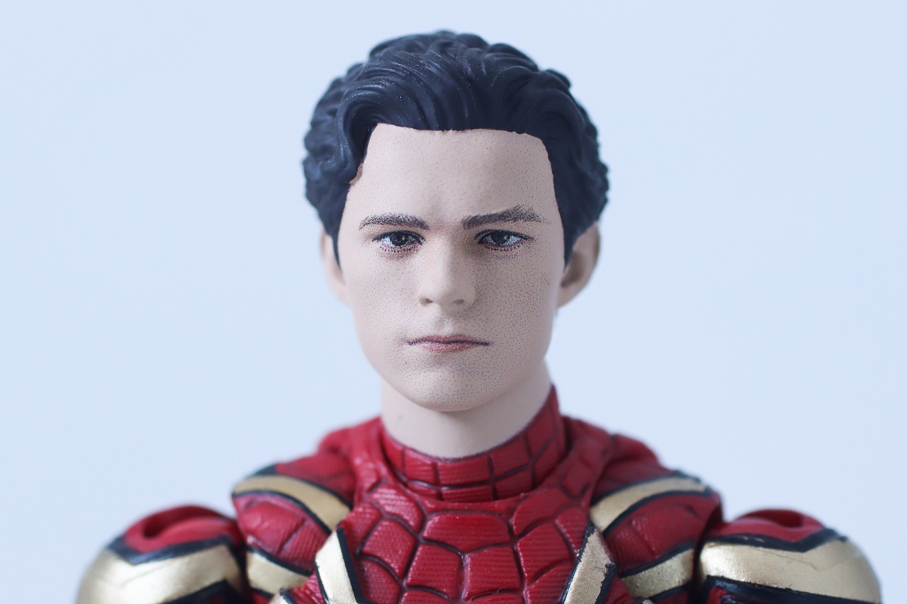 MAFEX　スパイダーマン　インテグレーテッド　スーツ　レビュー　付属品　ピーター・パーカー　素顔ヘッド