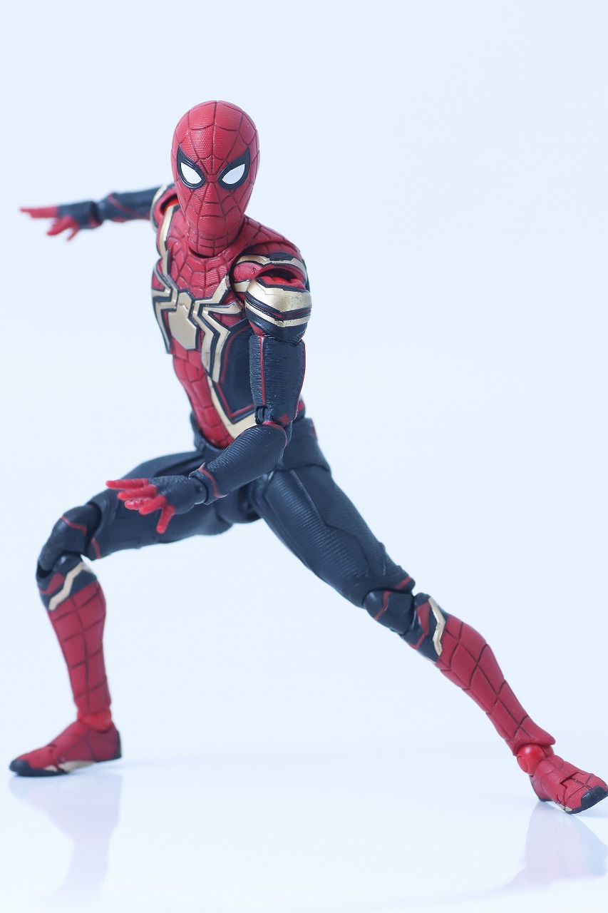 MAFEX　スパイダーマン　インテグレーテッド　スーツ　レビュー　本体
