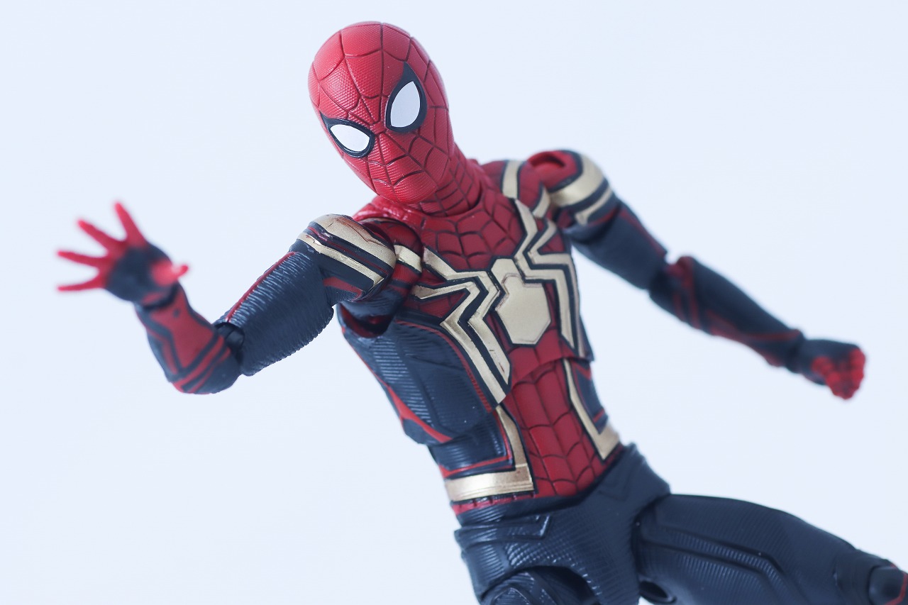MAFEX　スパイダーマン　インテグレーテッド　スーツ　レビュー　アクション