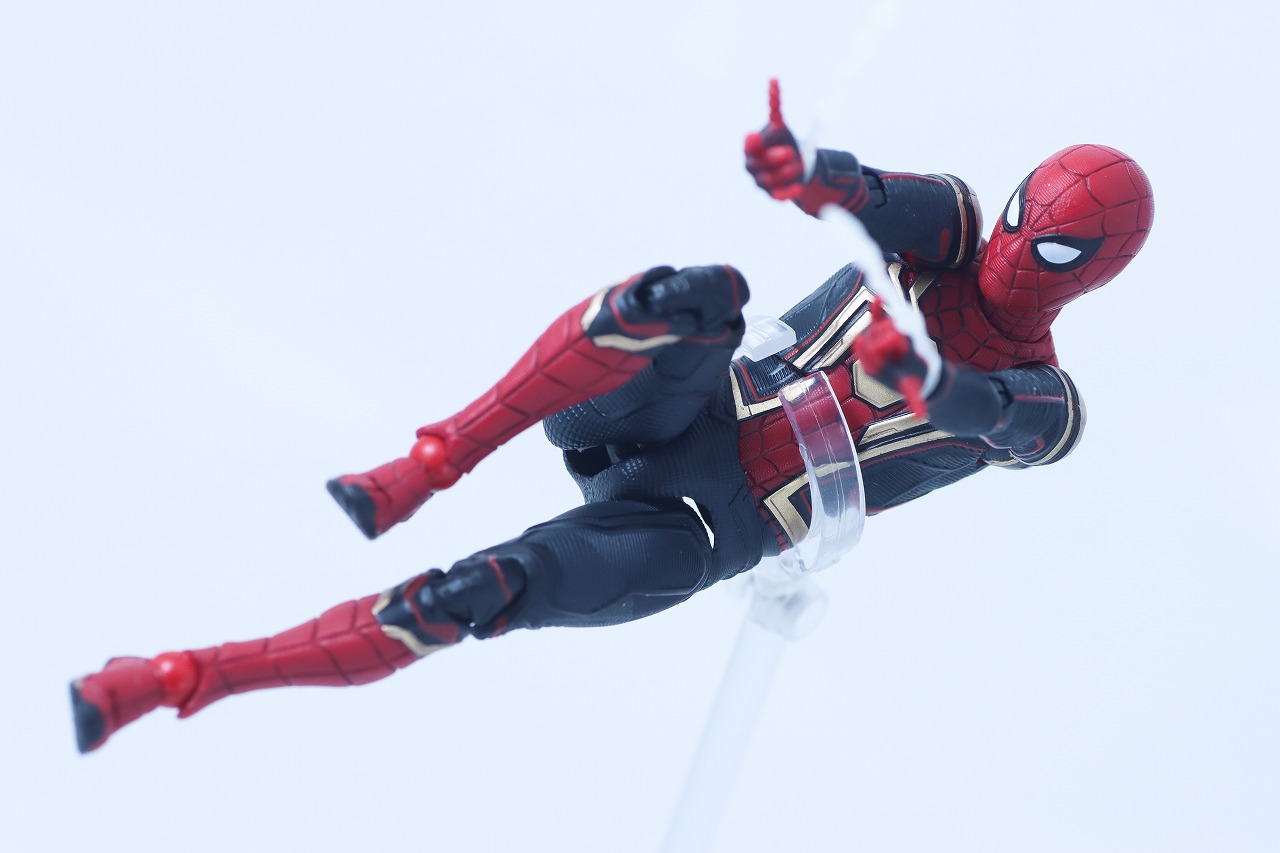 MAFEX　スパイダーマン　インテグレーテッド　スーツ　レビュー　アクション