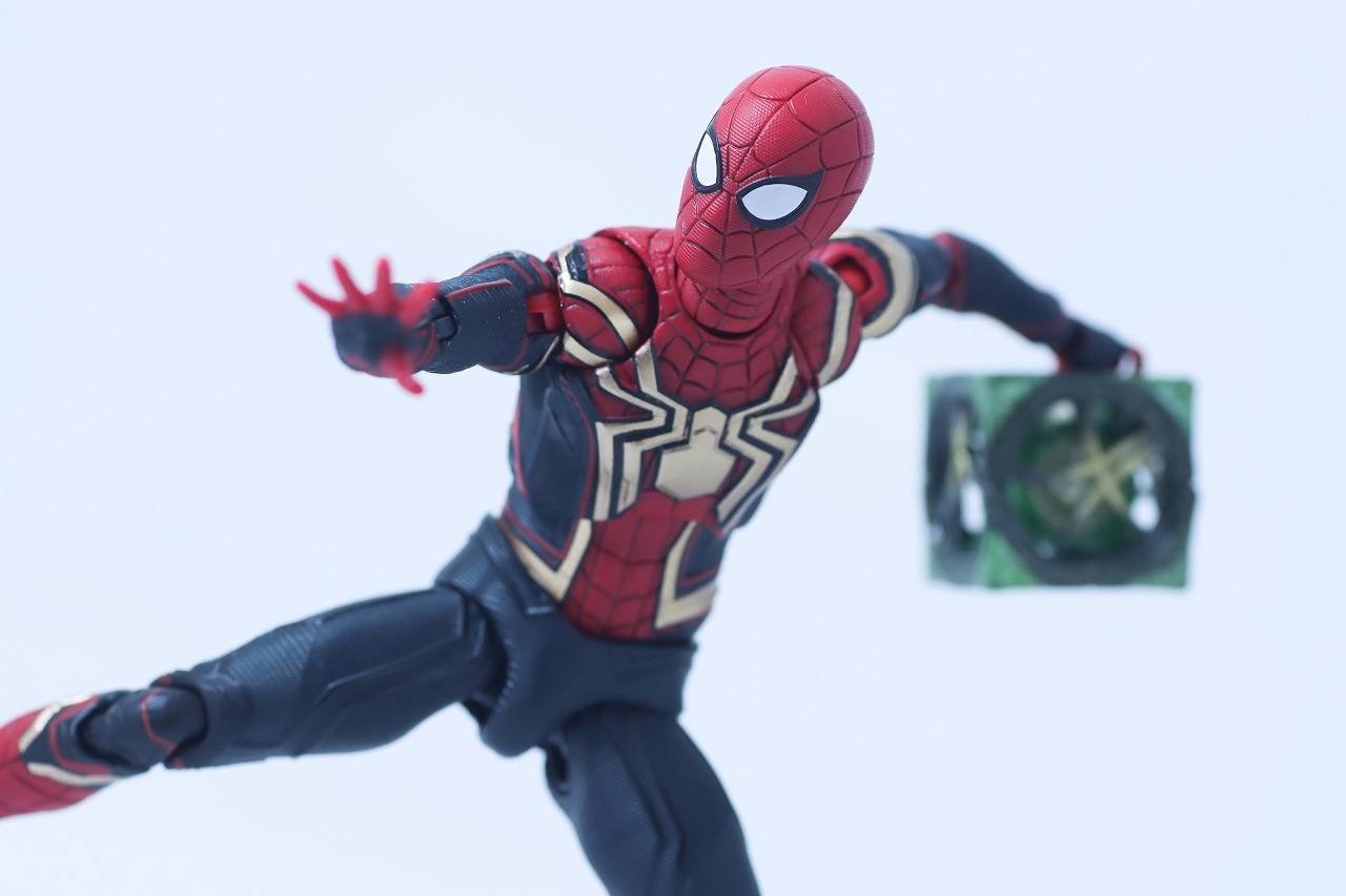 MAFEX　スパイダーマン インテグレーテッドスーツ　レビュー