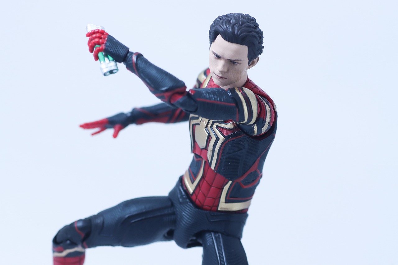 MAFEX　スパイダーマン　インテグレーテッド　スーツ　レビュー　アクション