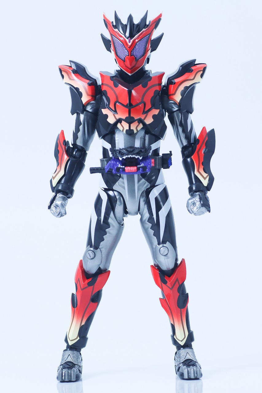 S.H.フィギュアーツ　仮面ライダービターガヴ スパーキングミフォーム　レビュー　本体