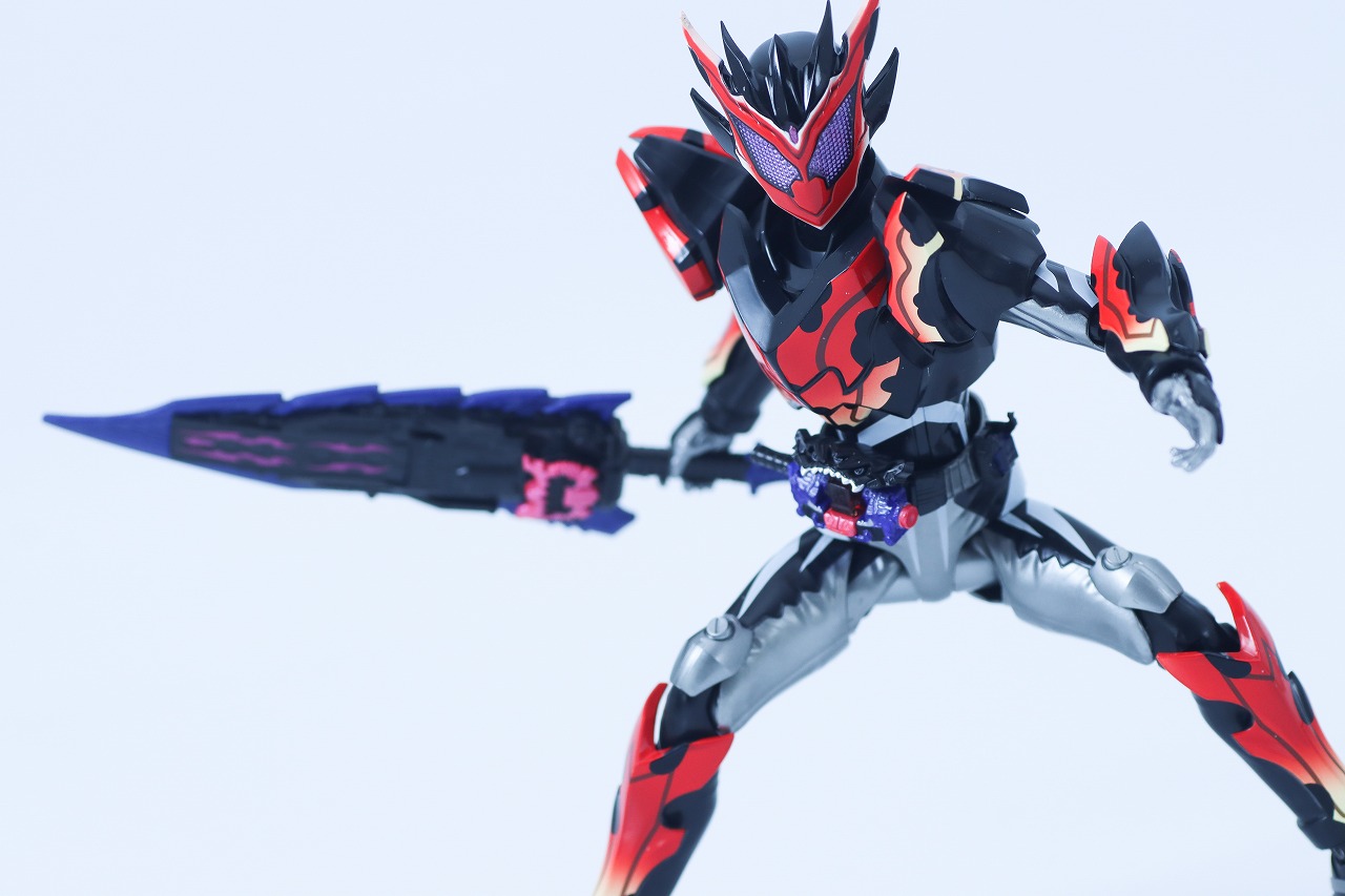 S.H.フィギュアーツ　仮面ライダービターガヴ スパーキングミフォーム　レビュー　アクション