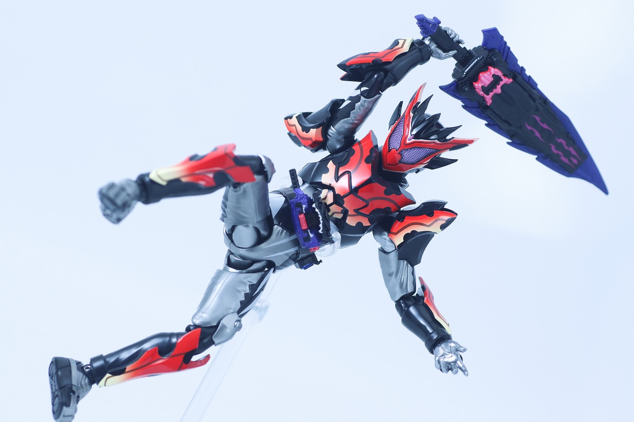 S.H.フィギュアーツ　仮面ライダービターガヴ スパーキングミフォーム　レビュー　アクション