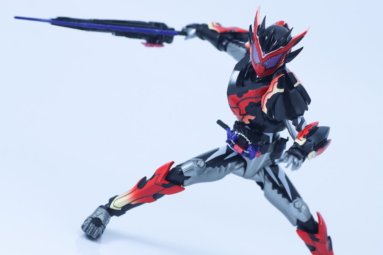 S.H.フィギュアーツ　仮面ライダービターガヴ スパーキングミフォーム　レビュー　アクション