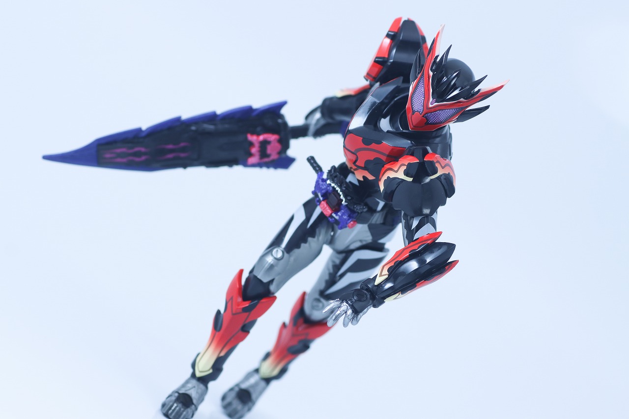 S.H.フィギュアーツ　仮面ライダービターガヴ スパーキングミフォーム　レビュー　アクション