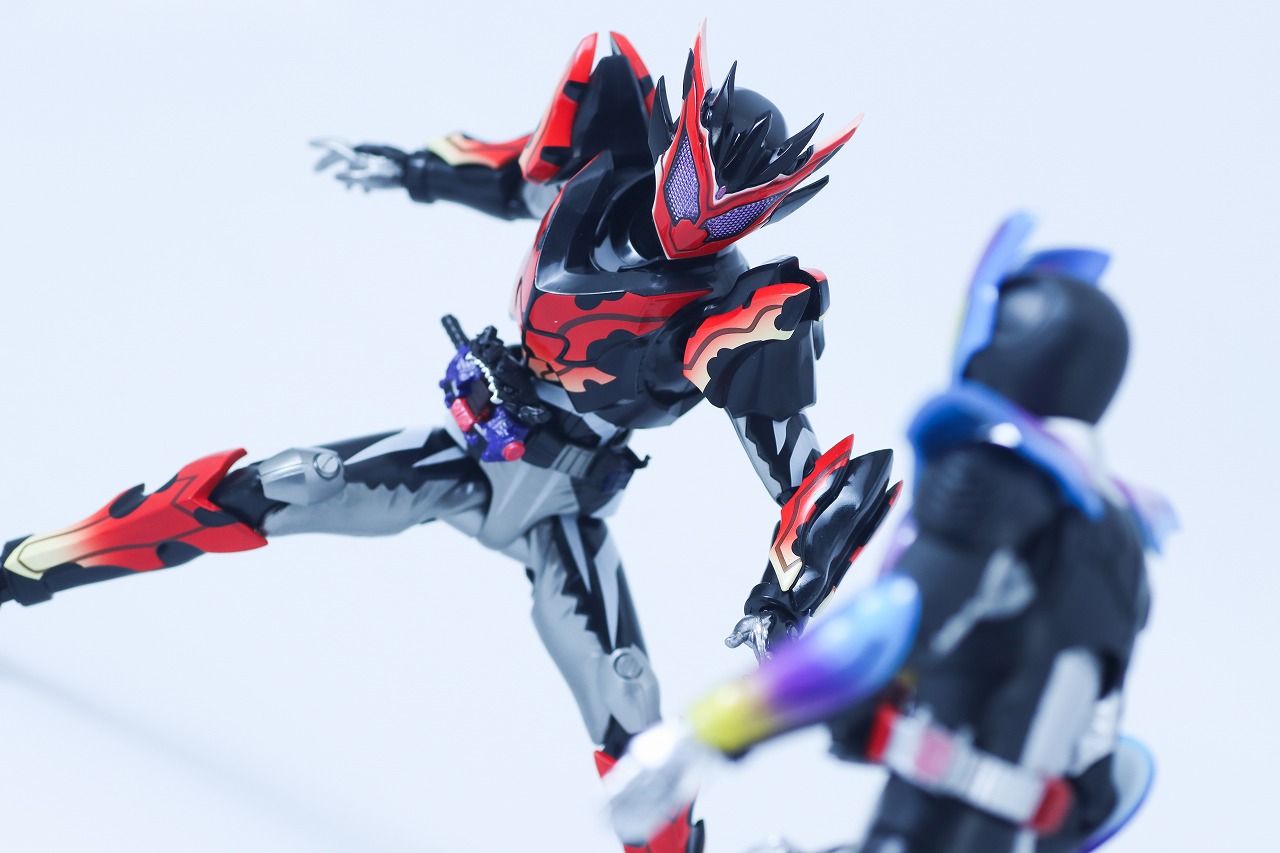 S.H.フィギュアーツ　仮面ライダービターガヴ スパーキングミフォーム　レビュー　アクション　仮面ライダーガヴ ポッピングミフォーム