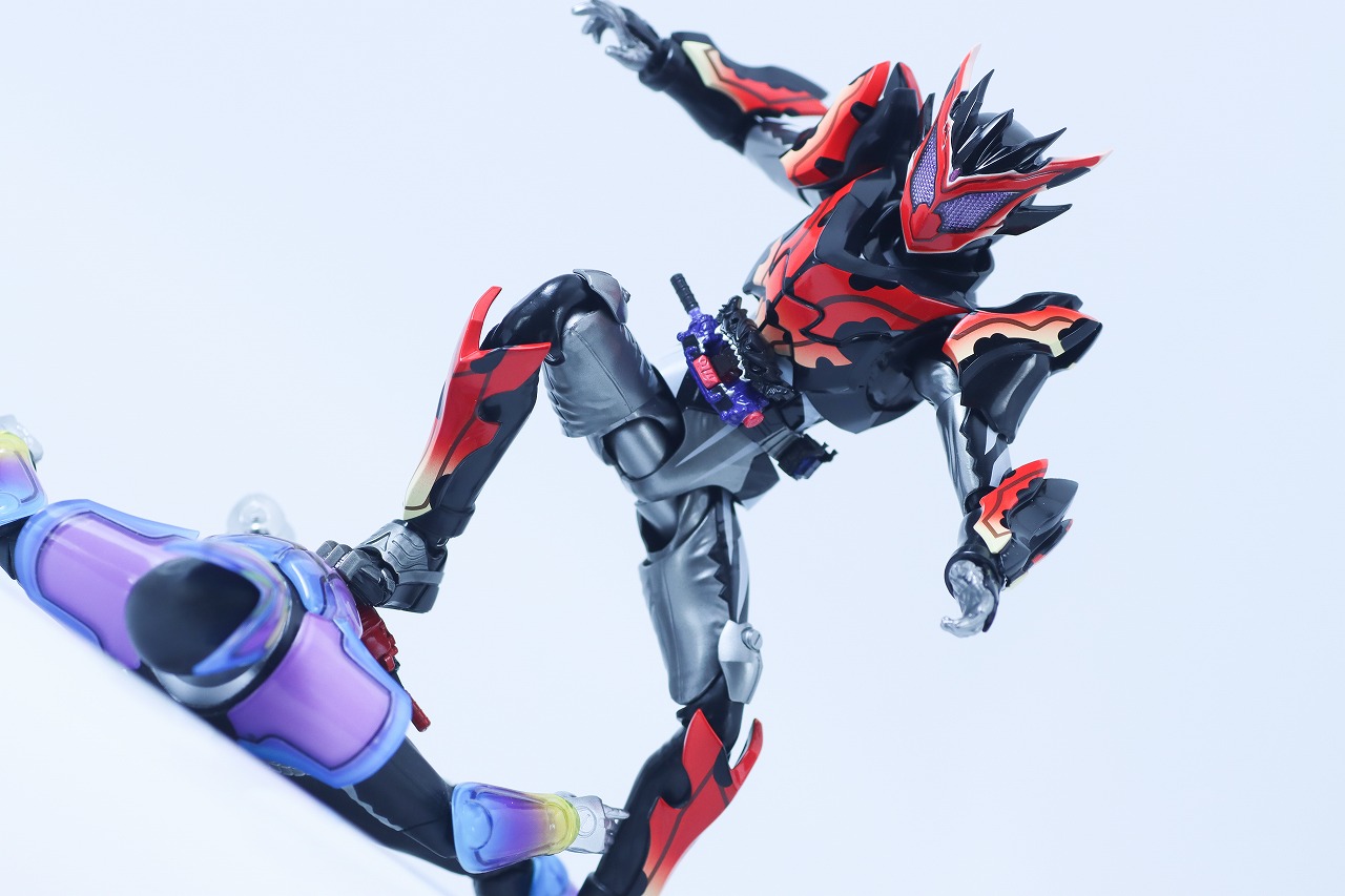 S.H.フィギュアーツ　仮面ライダービターガヴ スパーキングミフォーム　レビュー　アクション　仮面ライダーガヴ ポッピングミフォーム