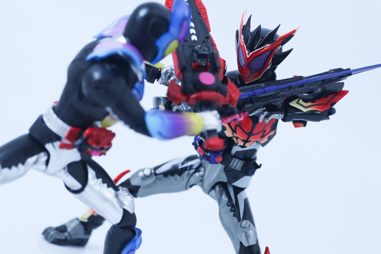S.H.フィギュアーツ　仮面ライダービターガヴ スパーキングミフォーム　レビュー　アクション　仮面ライダーガヴ ポッピングミフォーム
