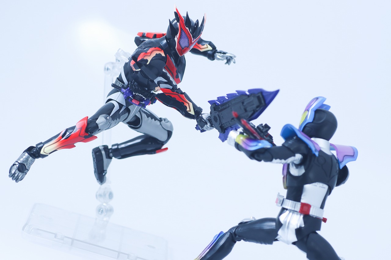 S.H.フィギュアーツ　仮面ライダービターガヴ スパーキングミフォーム　レビュー　アクション　仮面ライダーガヴ ポッピングミフォーム